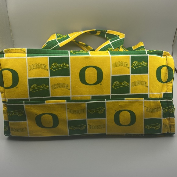 Oregon Ducks handmade cotton tote & 3 pens & 5 pencils & 2 folders 9 x 11 pack - Picture 11 of 15